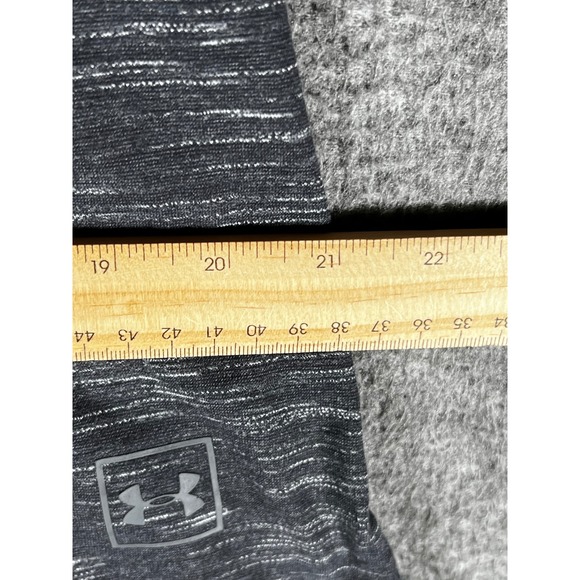 Under Armour Men's V-Neck T-Shirt Heathered Gray Fitted Size XL - Picture 5 of 8